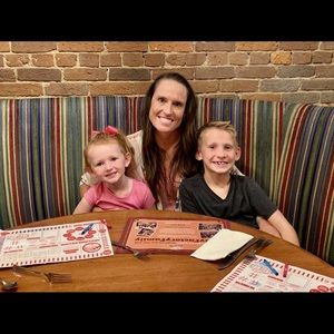 Meet your Posher, Holly